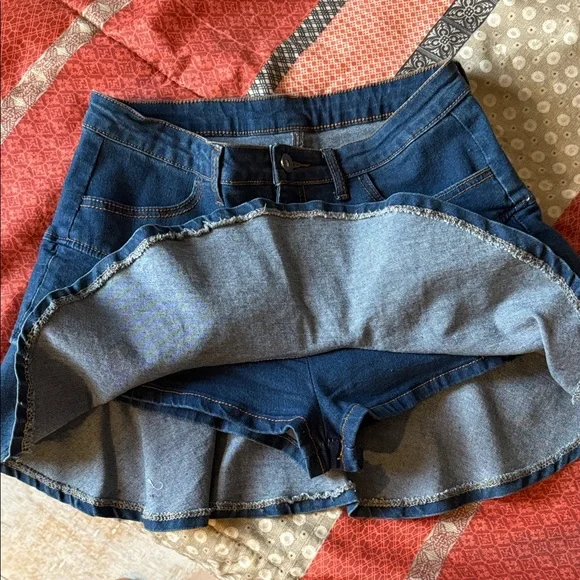 Adorable Denim Blue Ruffled Skort - Picture 3 of 5